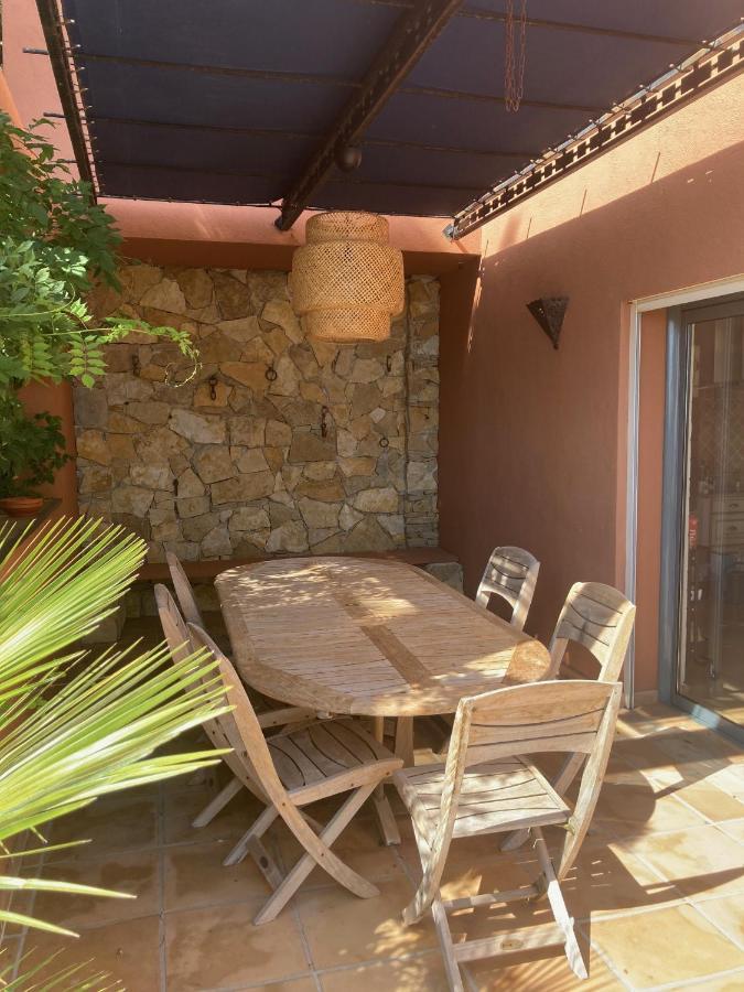 Riad La Londe Екстериор снимка
